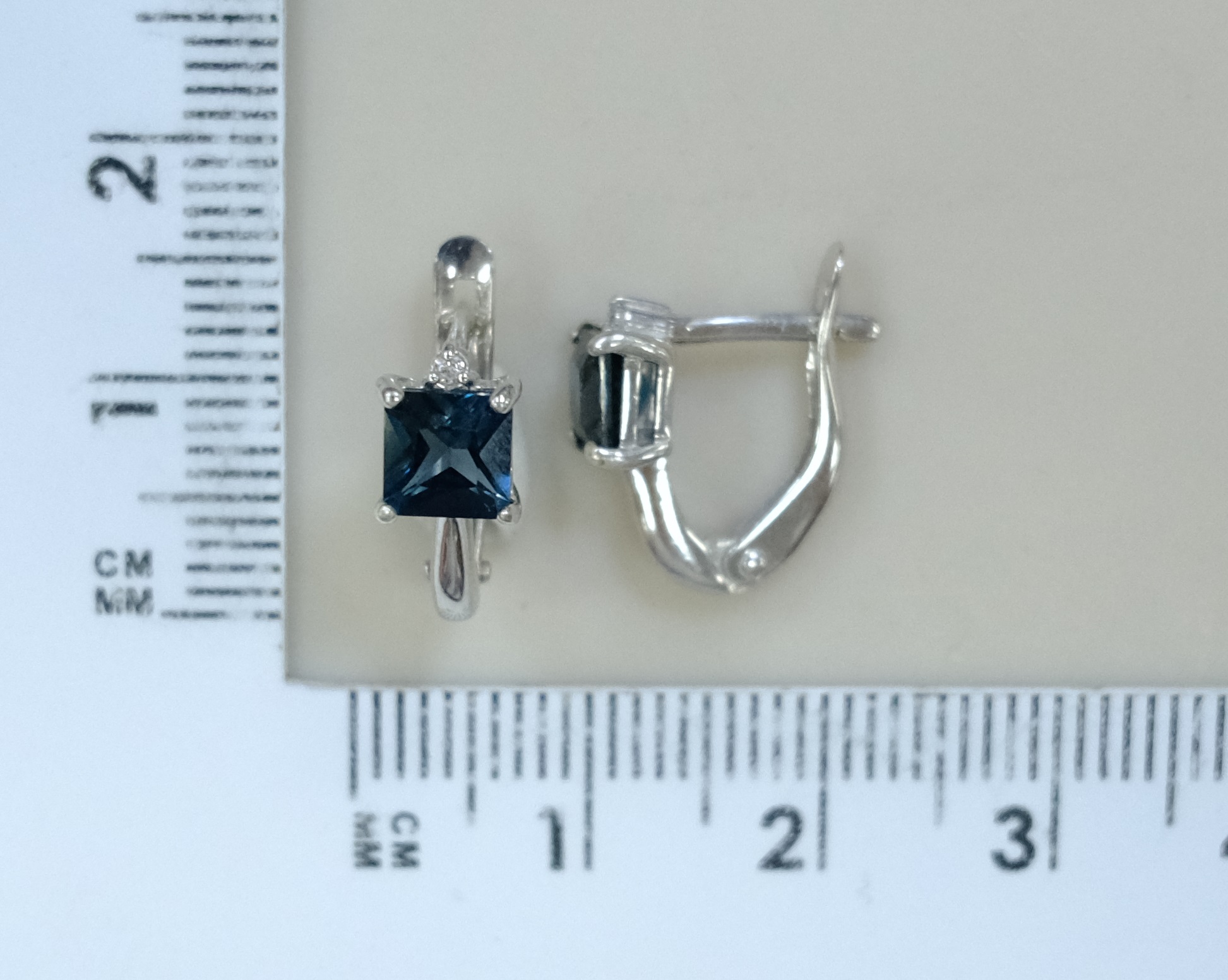 Серебряные серьги с топазами Лондон